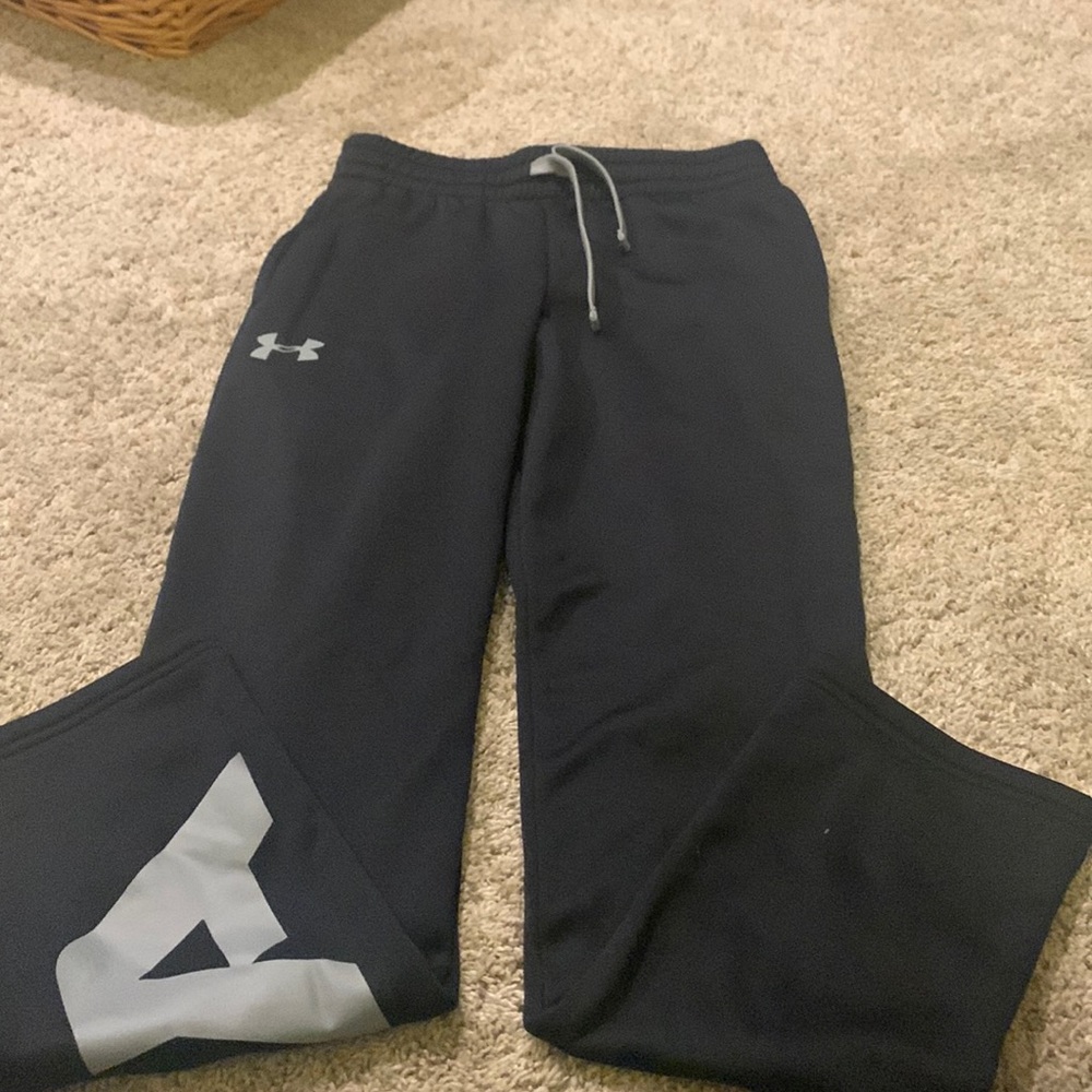 Never worn under Armour black and grey cold gear pants size medium